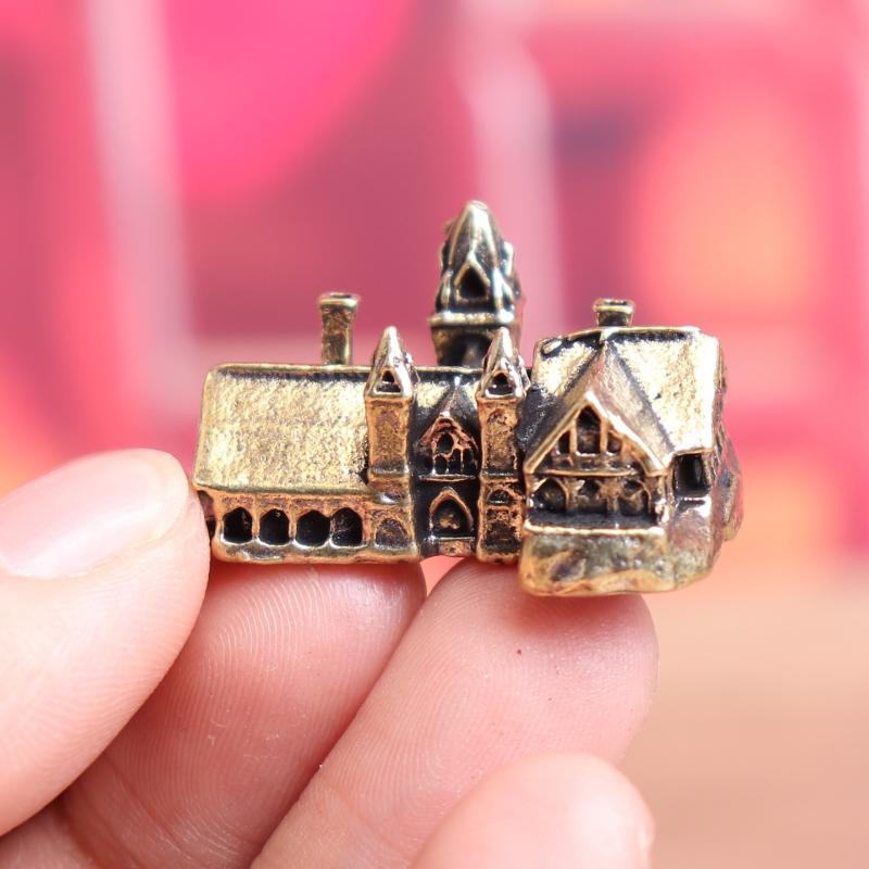 Home Office Architecture - Miniature in Ottone di Piccole Case,