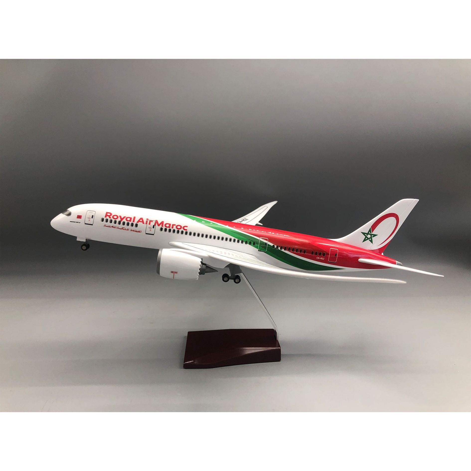 Modellino di Aereo Royal Air M - Home Office Architecture recensione e prezzo
